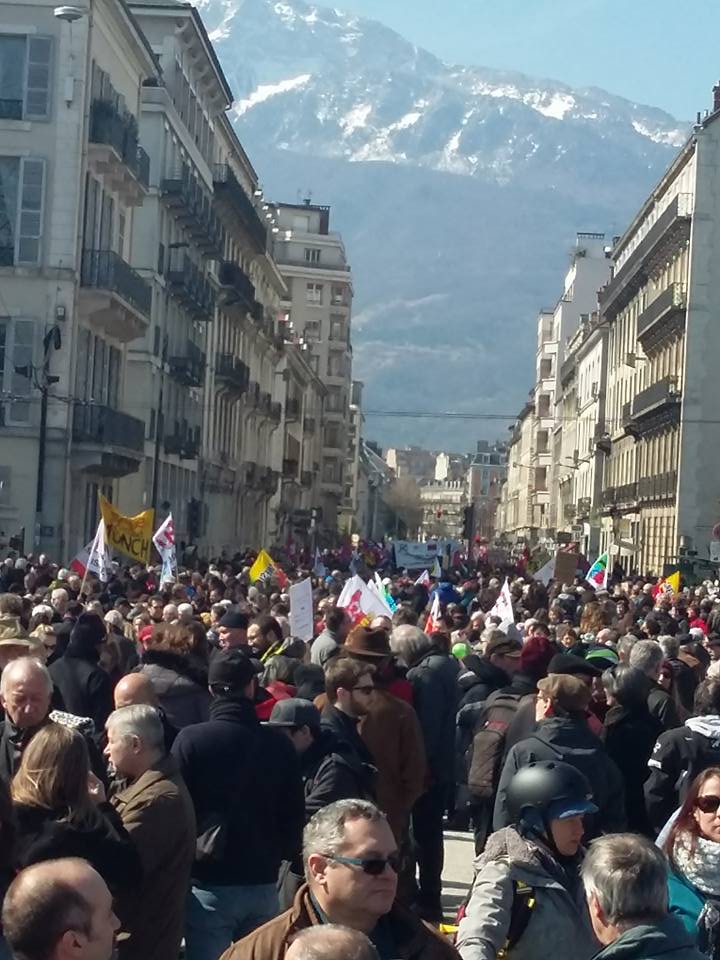 Manifestation Grenoble 22 MARS 1